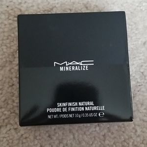 NIB MAC Mineralize Skinfinish Natural Light